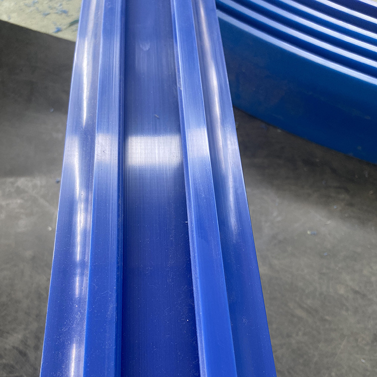 China Hard Wear UHMWPE Conveyor Side Guide Rail/Type Eta Upe Chain Guide Strip/UHMW Conveyor Chain Guide